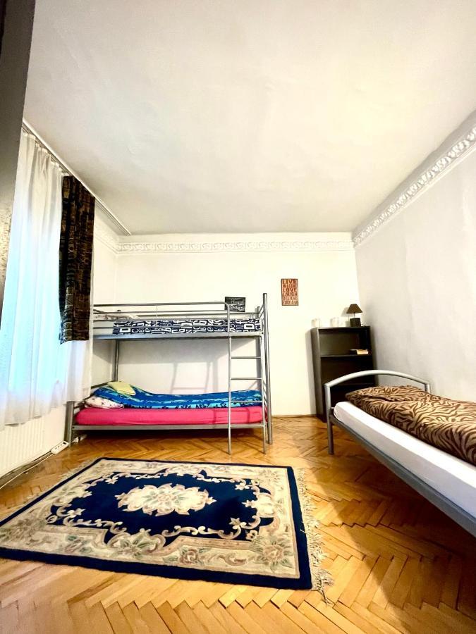 Mosaico Alfetta Hostel 蒂米什瓦拉 外观 照片