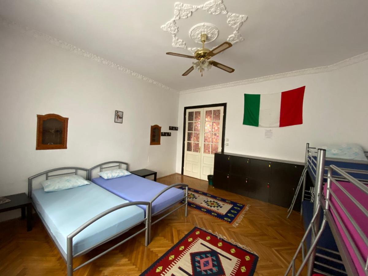 Mosaico Alfetta Hostel 蒂米什瓦拉 外观 照片